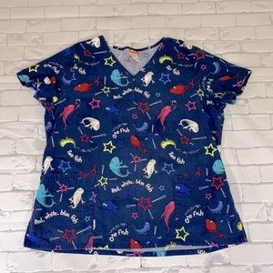 Dr Seuss Scrub top. Red white blue fish. Pockets. Size Large